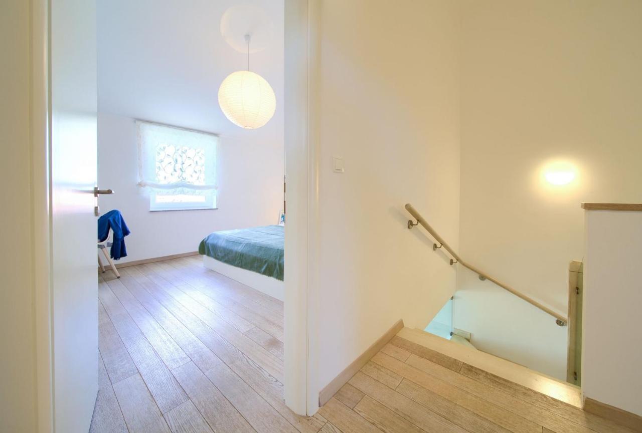 Apartments Aster Malinska Buitenkant foto